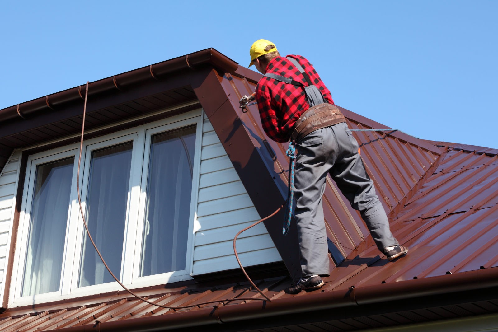 Metal Master Shop training on metal roofing