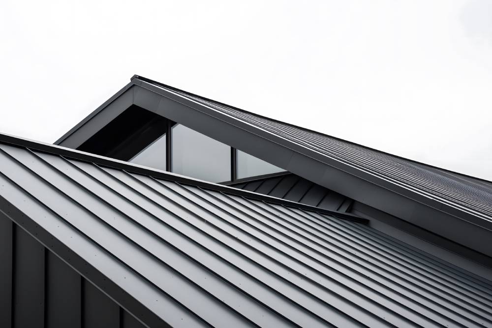 Metal Roof vs. Shingles: Which Is Better in a Hot Climate?